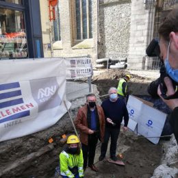 Deel van het Onze-Lieve-Vrouwe-kerkhof blootgelegd bij werkzaamheden langs de Mariastraat