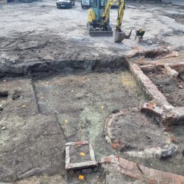 Archeologisch onderzoek op de Markt in Torhout gestart